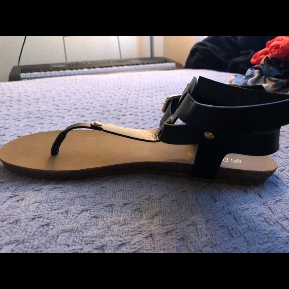 size 10 sandals